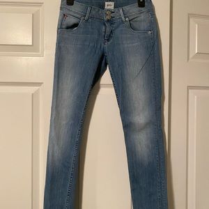 Hudson Colin skinny. Light wash. EUC 25